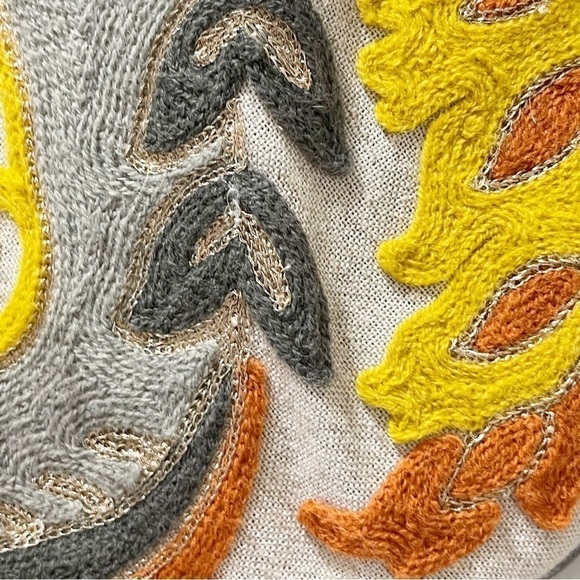 ENVOGUE Embroidered Lumbar Pillow Cover Linen Blend Paisley Multicolor 15” X 23” - Picture 3 of 7